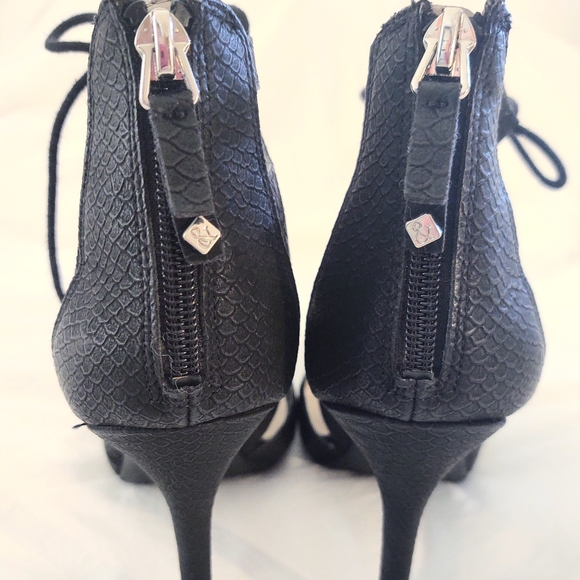 Black Stilettos - Picture 3 of 4